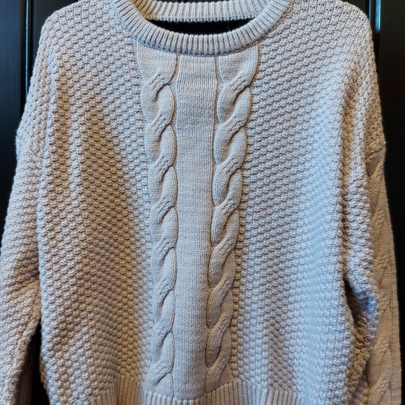 🌱 Forever 21 Cable Knit Sweater - Picture 3 of 5